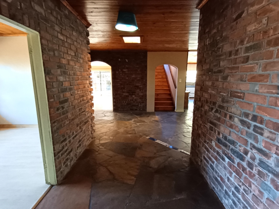 4 Bedroom Property for Sale in C Place Eastern Cape